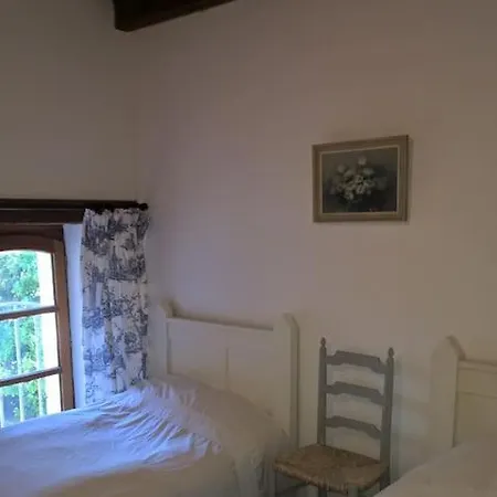 3 Bedroom In The Grounds Of A Chateau Ferienhaus