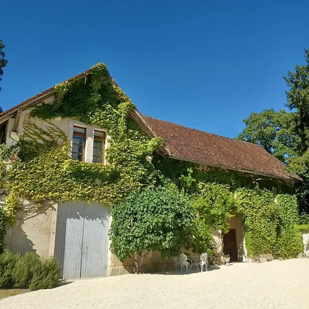 3 Bedroom In The Grounds Of A Chateau Ferienhaus Saint-Paul-Lizonne
