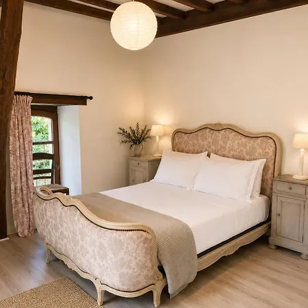 3 Bedroom In The Grounds Of A Chateau * Saint-Paul-Lizonne