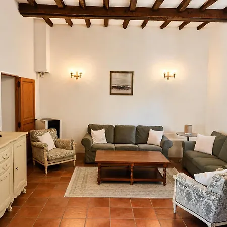 3 Bedroom In The Grounds Of A Chateau Ferienhaus
