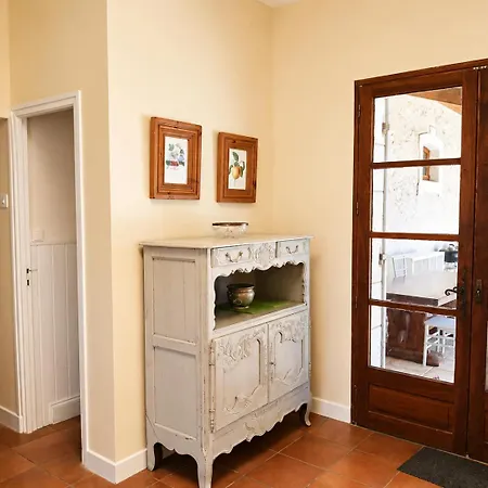 3 Bedroom In The Grounds Of A Chateau *