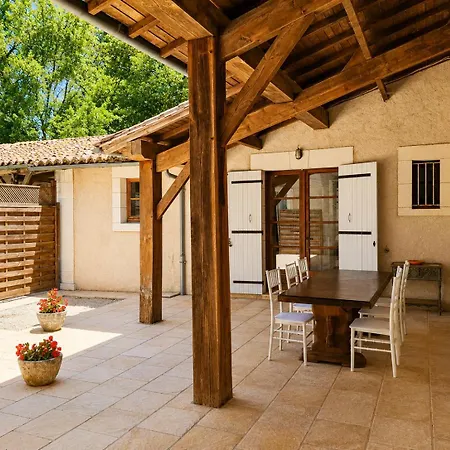 3 Bedroom In The Grounds Of A Chateau Ferienhaus *