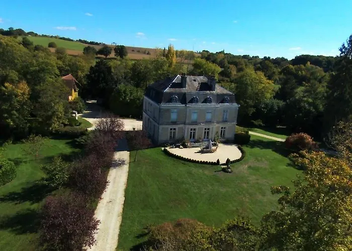 3 Bedroom In The Grounds Of A Chateau Feriehus Saint-Paul-Lizonne